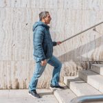 Wędrówki pod górę: ćwiczenie fizyczne, które kształtuje nastrój